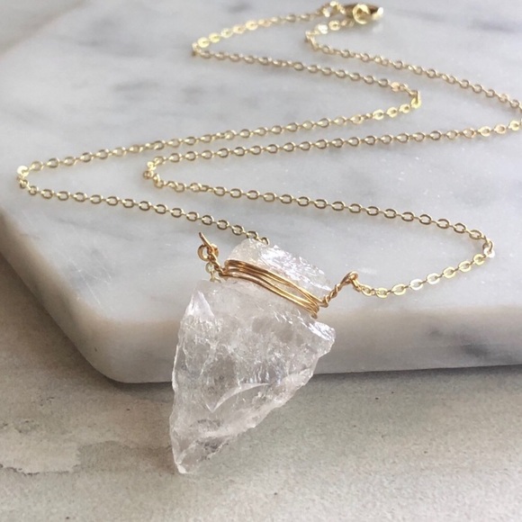 Estrella & Luna Jewelry - ❗️LAST❗️Raw Crystal Arrowhead Necklace
